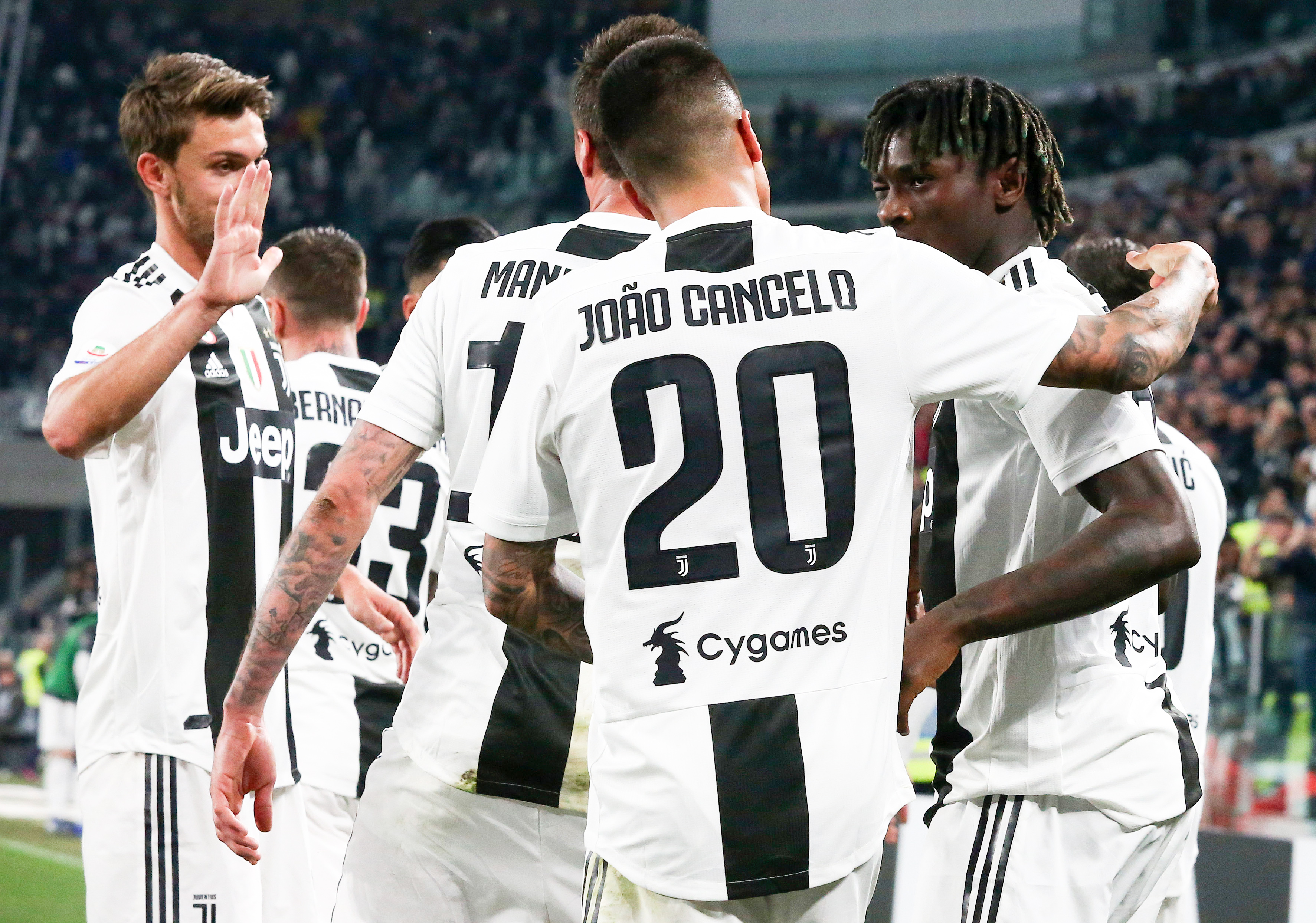 构竞技，构刺激!《重构：阿塔提斯》公测火爆进行中