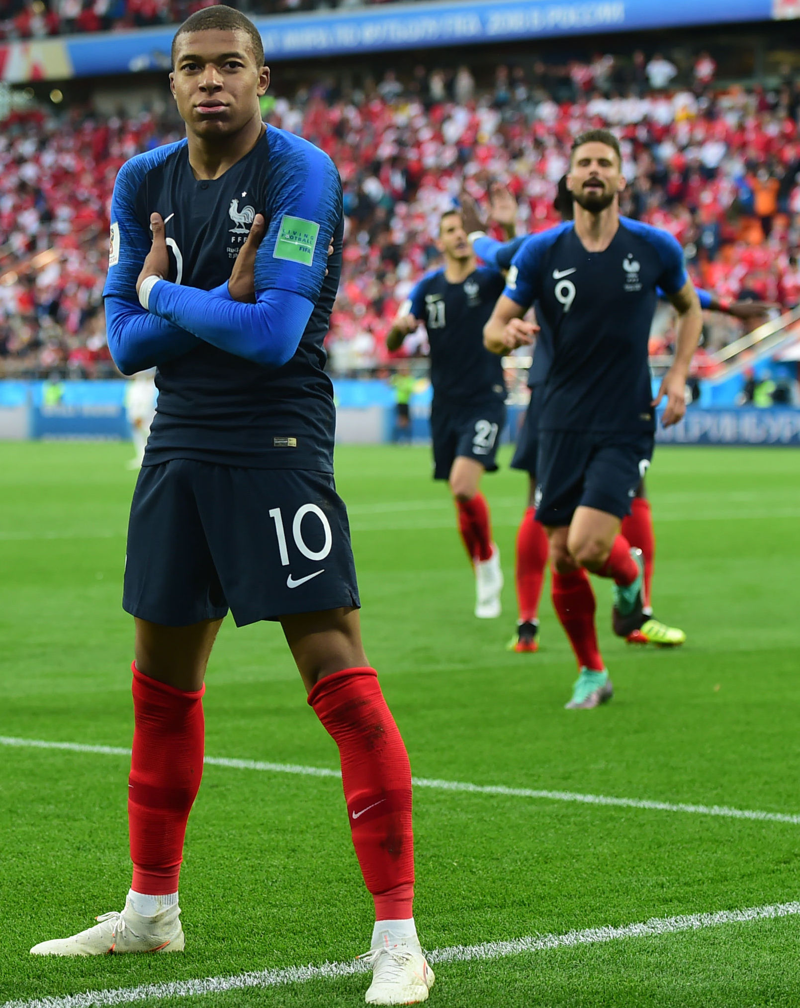 冲进前十！小卡伤停快船加时险胜猛龙 哈登31+10连中关键球